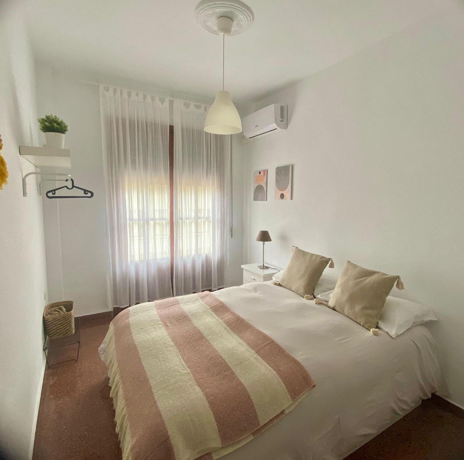 Vera Apartment, Acogedor Y Tranquilo En El Corazon De La Ciudad Apartment *
